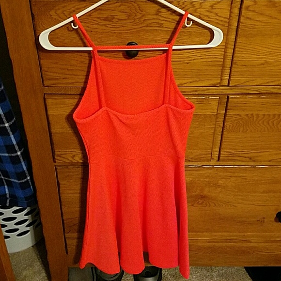 Dress - Picture 2 of 3